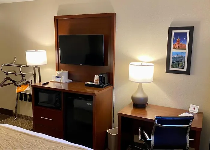 Comfort Inn I-17 & I-40